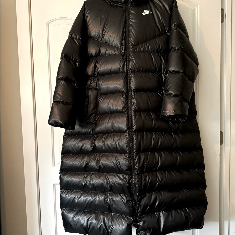 NWOT Nike Therma-Fit down puffer coat